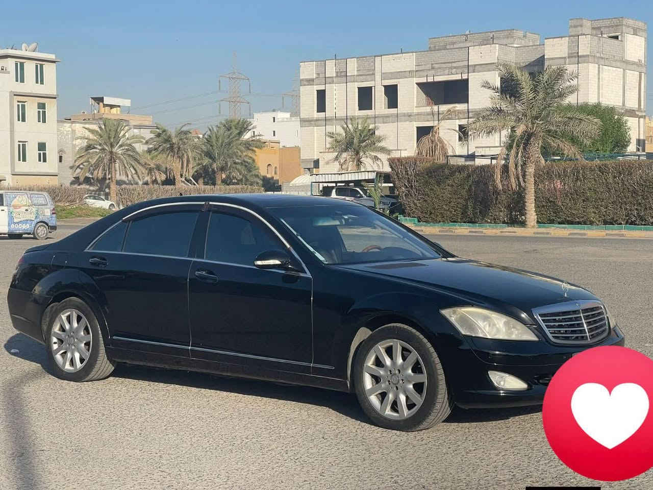 مارسدس اس كلاس s550.
2007 ادوات ادوات بدون كص شرط

 

 السياره بيه بس قطعه صبغ الجاملغ الخلفي جهة السايق 

والجاملغ جهة السايق الامامي بي بارد اثر انفجار الاطار 

السياره باقي كفاله  كفاله شواصيها 

لغود مكينه وكير خير من الله 

نواقصها فقط واحد من المجاول واكف ودسكات فقط 

البدي شوف عينك نضيف كهربائيات كلها شغاله تخم تاير جديد حداديتها نضيفه 

تبريدها شغال 

دواخل اسود 

الكراسي معروف بالمارسدس كهربائي 

وتدفاء وتبريد 

السياره مكينه 8سلندر 5700
***********
