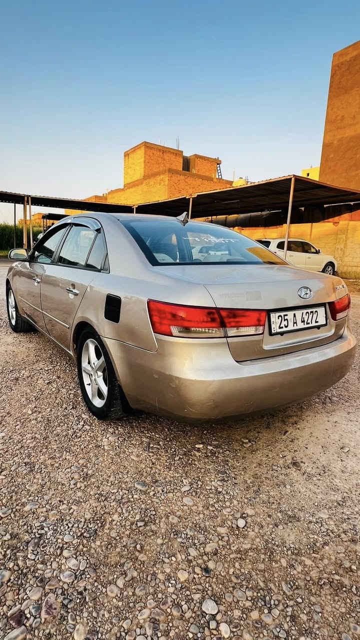 سلام عليكم
سوناتا 2006 محدث 2010

مكينه 2400 كير عادي 

مكينه وباتري وصدر كله جديد 

سياره ما ناقصها شي بس غاز تبريد 

السعر 80 ورقه وبيها مجال والتواصل على هذا الرقم ***********
