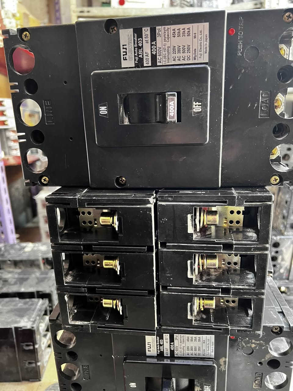 السلام عليكم
توفرت وجبة قواطع فوجي ياباني اسود اصلي 

 400A

300A

 250A

السعر (60) الف 

العنوان الشورجة عگد النصارى مجاور جامع ابو التمن 

*********** 

يوجد توصيل لكافة محافظات العراق 

0️⃣7️⃣7️⃣3️⃣5️⃣9️⃣2️⃣9️⃣4️⃣4️⃣5️⃣
