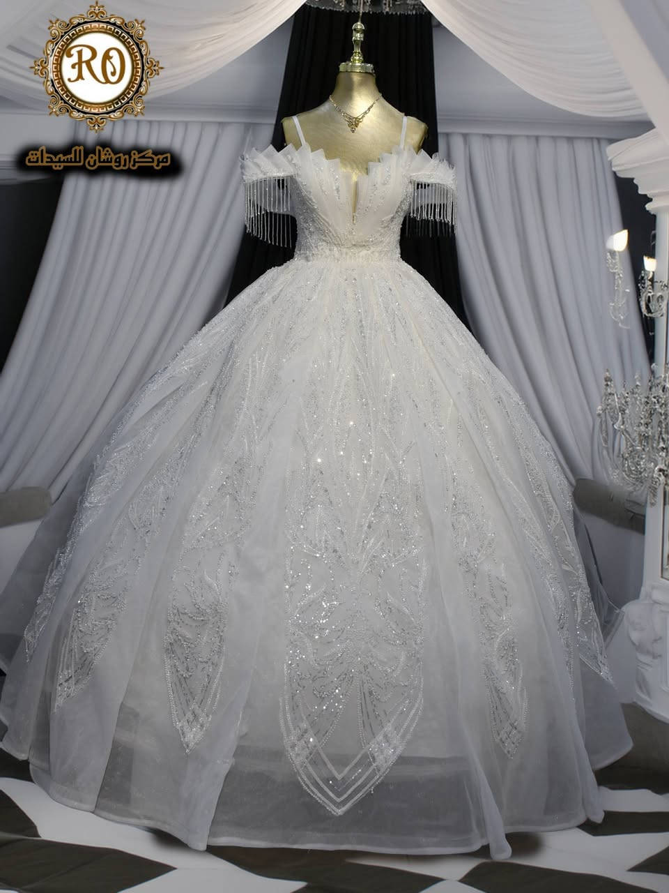 1-بدلات ابيض

2- بدلات الوان

3- فساتين سهرة

ابيع جملة فقط واسعار بلاش😍

تواصل *********** واتساب ☎️
