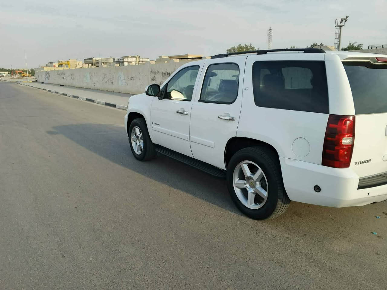 سلام عليكم
تاهو 2011 دخول جديد جديدة بمعنى الكلمة طك كارتون

بيها منضومه غاز شغالة وفول

كفالة عامه من كلشي كير محرك حداديه تبريد تخم تاير 

وارد خليجي متؤمه ارقام وسنوية طبق الاصل نهايه السنويه 2028 

السعر 90 وبيها مجال

رقم صاحب السيارة ‏‪***********‬‏
