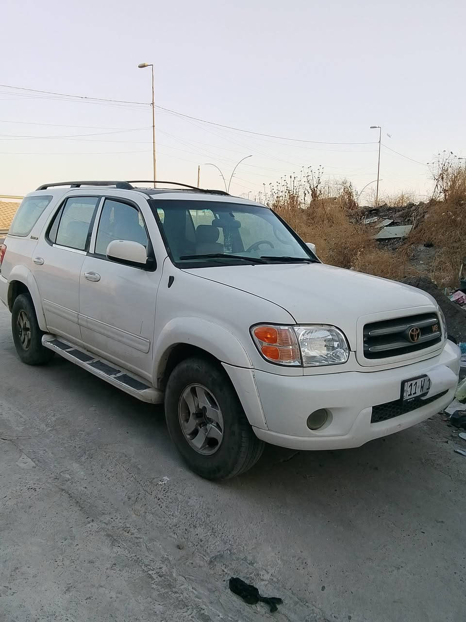 للبيع تيوته سيكويا موديل 2001 بسمي موبايل *********** رقم بغداد العنوان موصل
