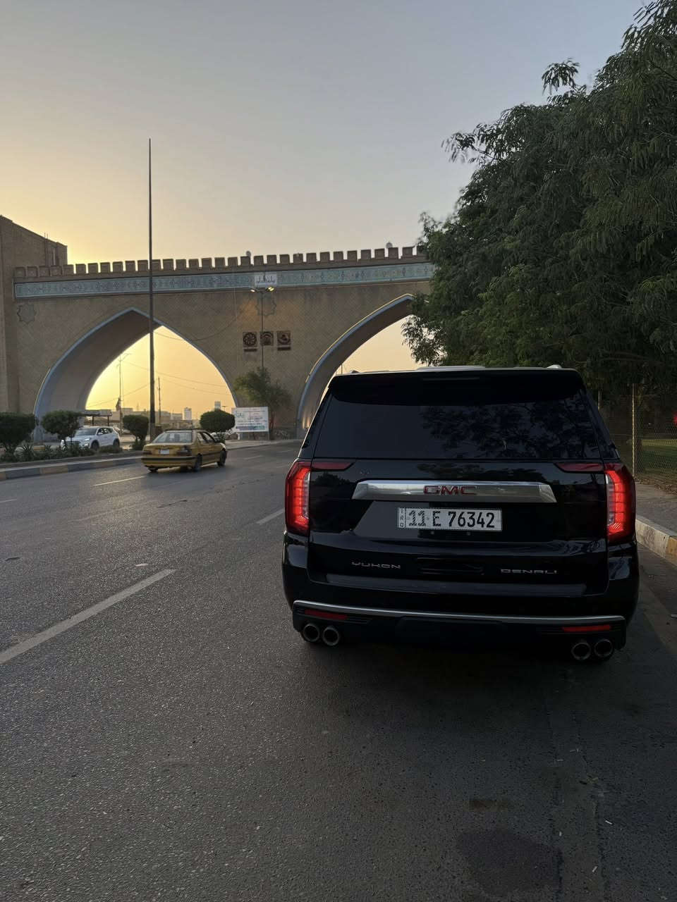 السلام عليكم جمسي دنلي 2023 خليجي رقم بغداد ماشية 83 الف سيارة نظيفة جداً فول مواصفات كشنات vib منفصل 
بانوراما
جكات
دوسات شفط
كشنات كهرباء + تدفئه وتبريد بالكامل
وباقي المواصفات معروفة
السعر 575 وبيها مجال
 ***********
