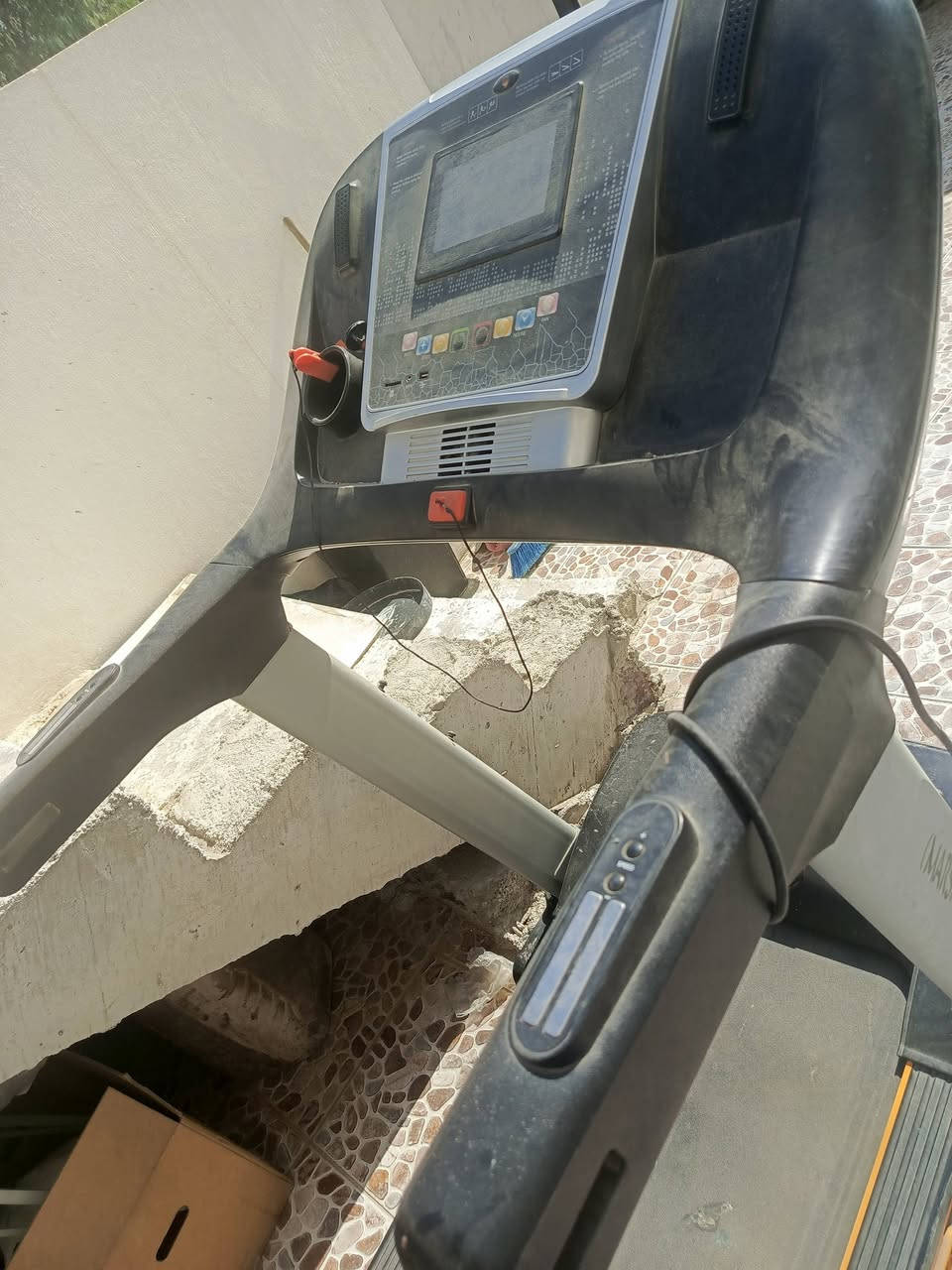 جهاز ركض للبيع جديد سعرها 200الف وبي مجال للستفسار مراسلة الصفحه او اتصال عالرقم 📞📞 ***********

