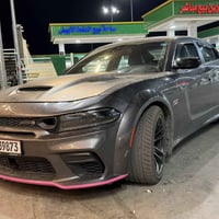 للبيع جارجر 2023 SRT سكات باك وايد بدي اصل فول مواصفات   حادث بنيد  رق...