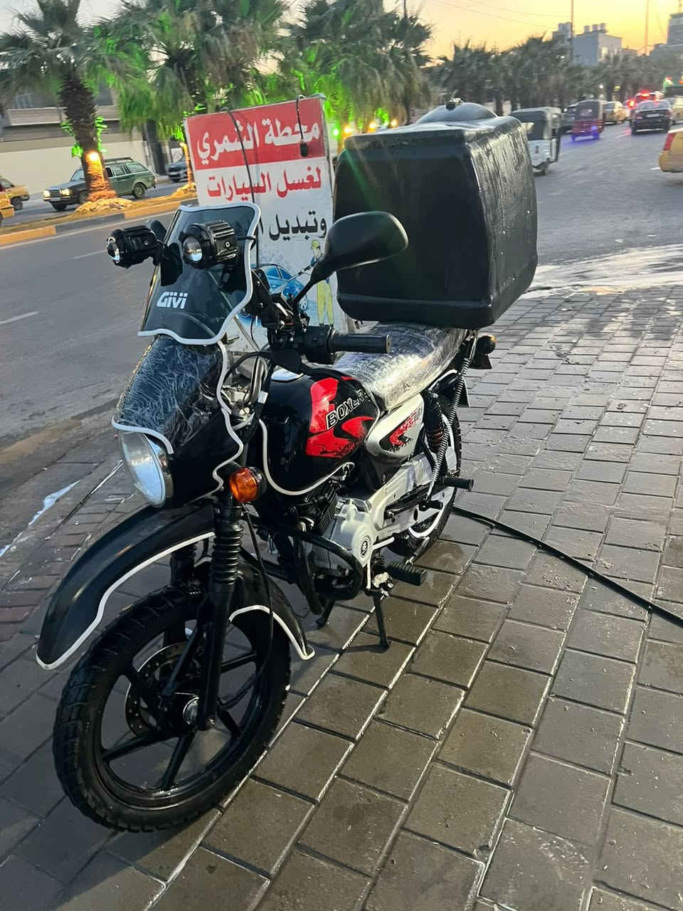 سلام عليكم  (بوكسر  23) نضيفة  مابيها اي نقص   (ماشية 26 الف ) مرقمة رقم انكليزي تحويل شوكت ماتريد ماعليها أي غرامة مجفتة تجفيت مضبوط تجي وشوف بعينك وتعال افحص وطيك بيها ضمان شهر كامل مكينة ناعمة +مبدل بيها راجز مال سلف مو تجي ودكلي ماكلي (مجفتة وبدل بيها راجز مال سلف ) الباقي كلة شغال كهربائيات  ملاحظة كلشي وياها بس الكلوبات اخذهن 
بيها شغلة وحدة  شوفها مبينه بلصور 
دوسة خلفية ماكو فقط هاي 
 عارضها  ( مليونين  )وبيها مجال 
رقمي مامتواجد عل فيس 
اتصل وتدلل 
***********
