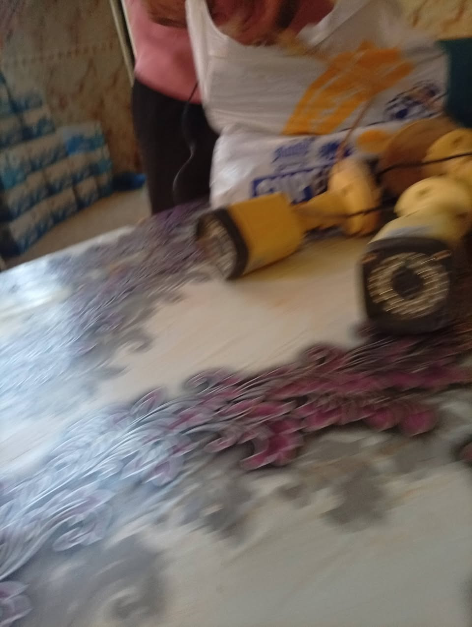سلام عليكم كامرات للبيع اربعه هن والمنظومه كاملات شرط الشغل ***********
