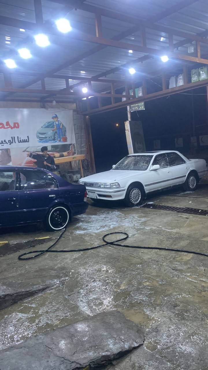 سيارة كريستا للبيع سنويتها صاقطه السيارة مكفوله من الگص سيارة مكينه وگير وحدادية بچيس نضيفات بيها طخه صارت بسيطه بالچاملغ مال السايق والسكن لااكثر 
السعر 43 ورقه وبيها مجال بسيط 
للتواصل ***********
