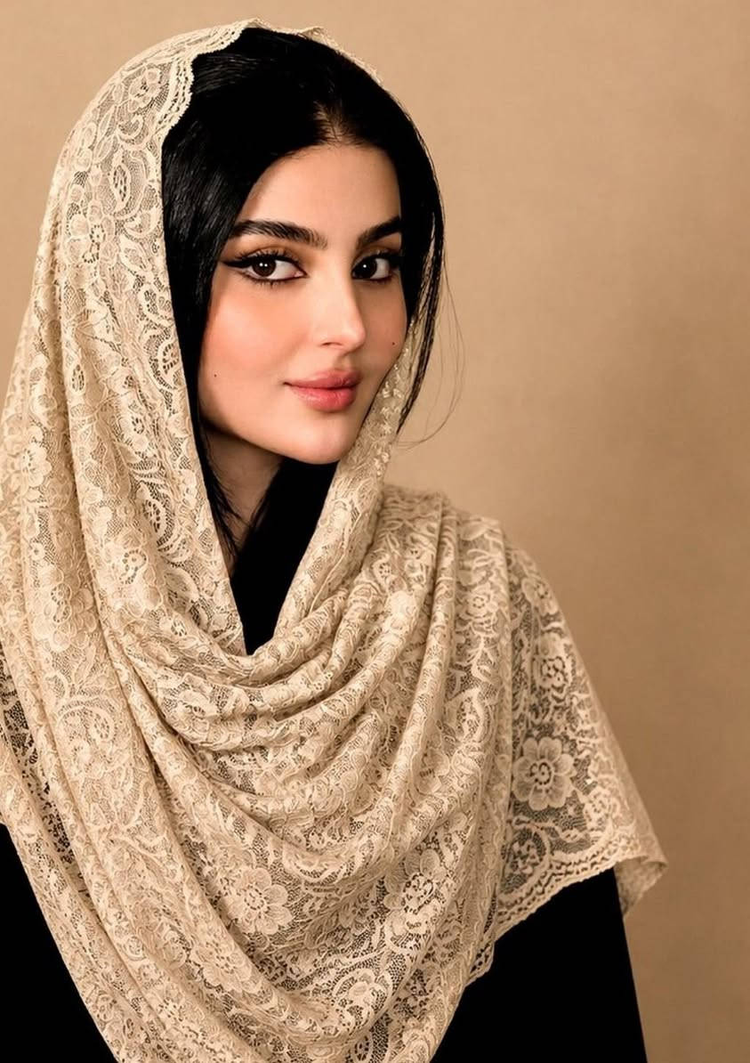 ✨ وصل شال الذكاء الاصطناعي الترند ✨
🧵 خيط بريسم وقماش تول فاخر
💎 نعومة ولمعة راقية جدآ 
🎀 تصميم أنيق وموديل عصري
🌈 ألوان مميزة تتناسب مع كل الإطلالات😍
قياس الشال / الطول مترين والعرض 70 سم ✔️
#الاصلي الكويتي البريسم 💯 
 
🚘 يوجد خدمة توصيل لجميع محافظات العراق 🚘


**إذا كنت صاحب هذا الإعلان وتريد حذفه لأي سبب، رجاءا أرسل رسالة إلى الدعم الفني**