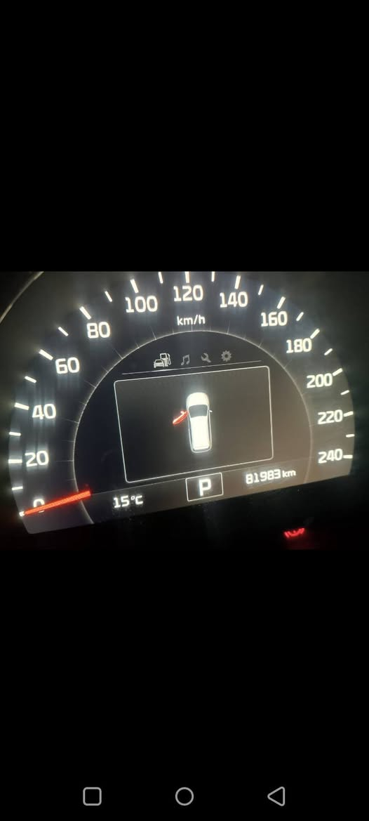 سلام عليكم لبيع سورنتو 16 مكفوله من الصبغ او التبديل
فول مواصفات 
بنرامه 
6 سلندر 7 راكب 3 قطع تبريد 
كير محرك صدر تخم تاير تبريد تدفئة خير من الله 
بردات خلفيه 
كشنات جلد 
فور ويل 
يدات نيكل 
بصمه تشغيل 
بصمه ابواب 
باب خلفي كهرباء 
ماشيه 81 
مكاني بغداد سعر 220 
رقم بغداد الدولي بسمي
***********
