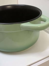 طلاء مانع الالتصاق • تصميم راقي • لون يفتح النفس