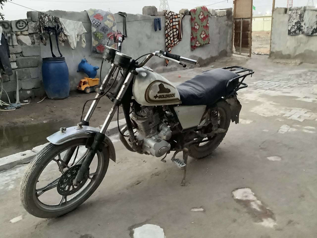 سلام عليكم ورحمة الله وبركاته اخوان دراجه للبيع أوراق اصولية 
دراجه متروكه ورايدله شغل 
كير مالها تعبان وكايمه 
دراجه شغاله وتمشي 
أراوس حسب قناعه وسعرها مناسب 
متواجد فقط بل فيس وال ماسنجر
سعر ٢٢٥ الف


**إذا كنت صاحب هذا الإعلان وتريد حذفه لأي سبب، رجاءا أرسل رسالة إلى الدعم الفني**