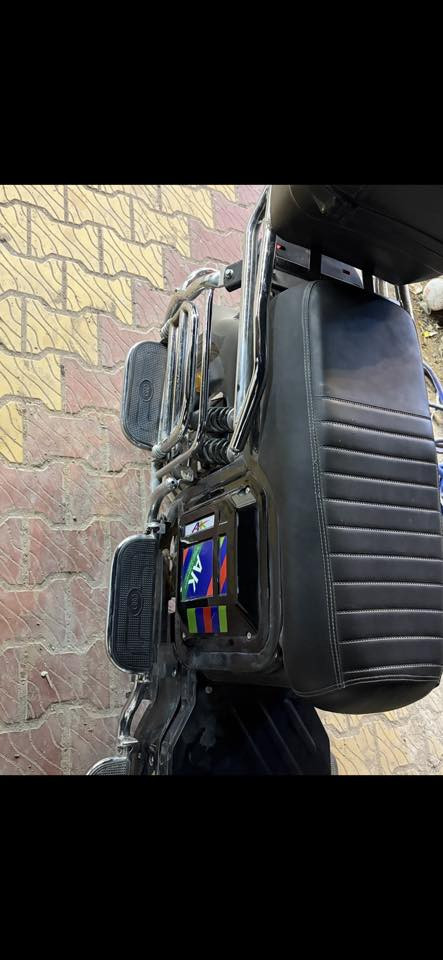 دراجة الاخوين 
7 بطاريات
علا الفحص 
نضيف جدا / فقط چاملغ امامي نص مكسور 
واتس اب /***********
700 الف.        قفل
