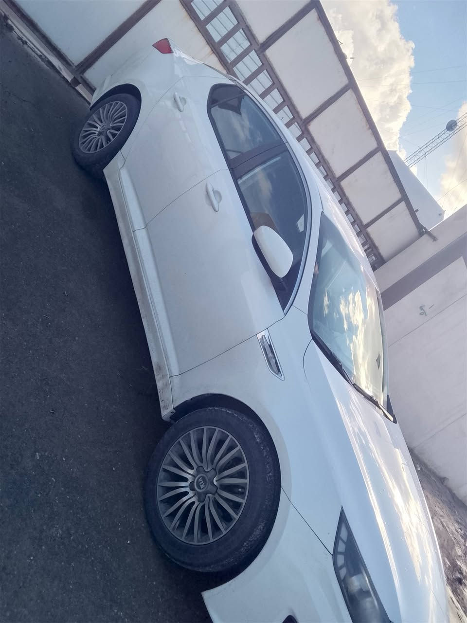 اوبتما 2011  رقم دهوك شرط التحويل
كلين بدون ضرر بالداير صبغ شبر  اثر شخط 
محرك كير طخم شرط جديد 
السعر 115$ وبيها مجال 
***********
