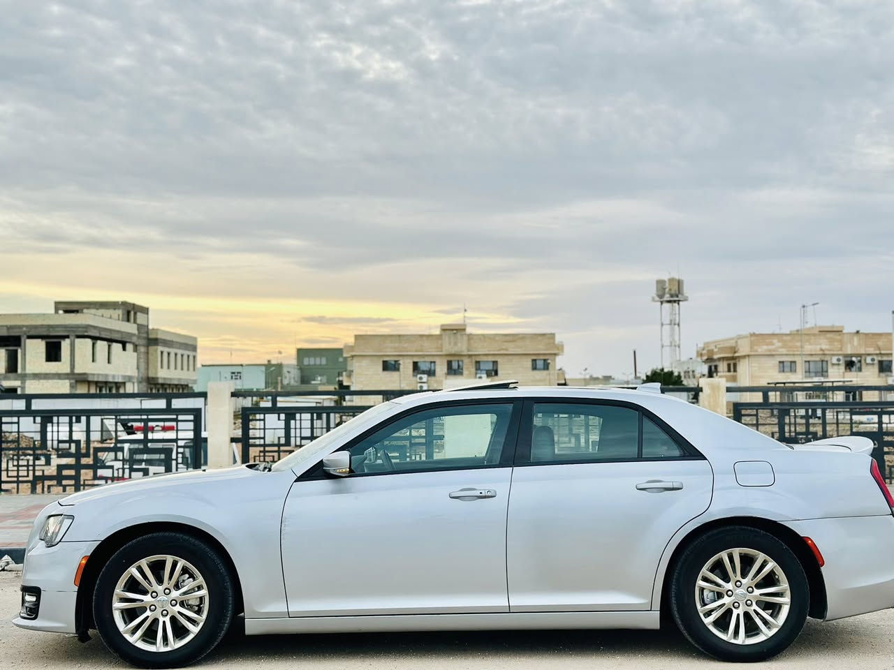 يالله
اوباما موديل 2023فول مواصفات S
ضرر جاملغ مبدل فقط +باب نصه كلير 
بدون ايرباك بدون ضربه عابر 
رقم بغداد بسمي تحويل مباشر 
المسافه المقطوعه ٤٠miحقيقي 
السعر ٢٦٠وبيه مجال 
السماوه الرميثه  الاستفسار 

التصال ع رقم او مراسله وتساب 

***********
