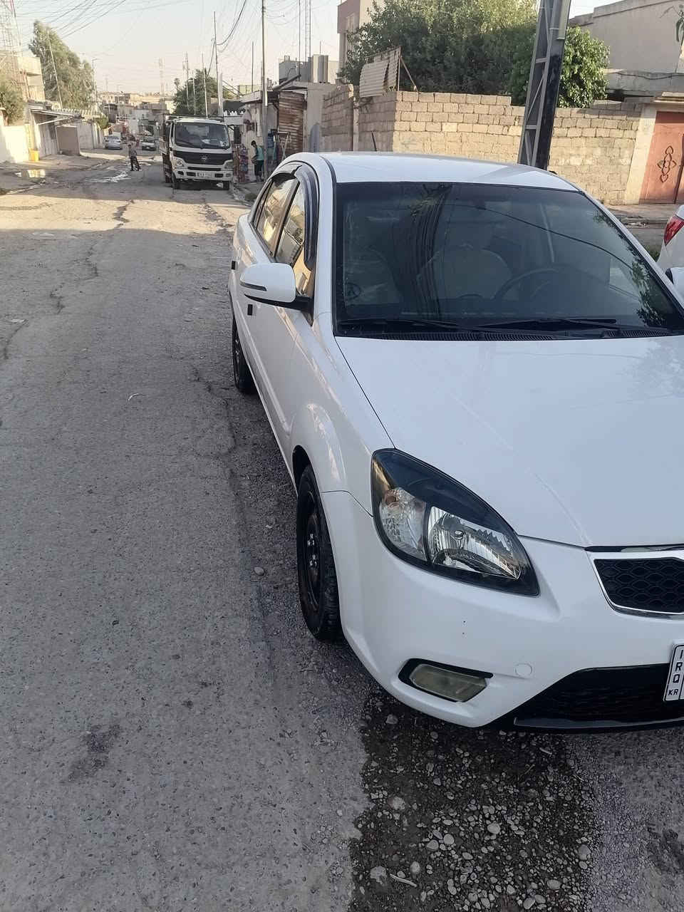ريو موديل ١١بلا ضرر بيها شبر بزاويت البوند صبغ فقط وبيها مكانين بارد صغار مكينه ١٦ شرط هيا والكير مامفتوحه طخم امامي خلفي جديد مشط ستيرن جديد منظومت تبريد كلها جديده حتين لفريز جديد تبريدها ثلج طخم تايرات وباتري جديد سياره ربع ماتصرف عليها سنويه ٢٩ شرط التحويل والغرامات سعرها ٩٢ وبيها مجال قليل ***********  ***********
