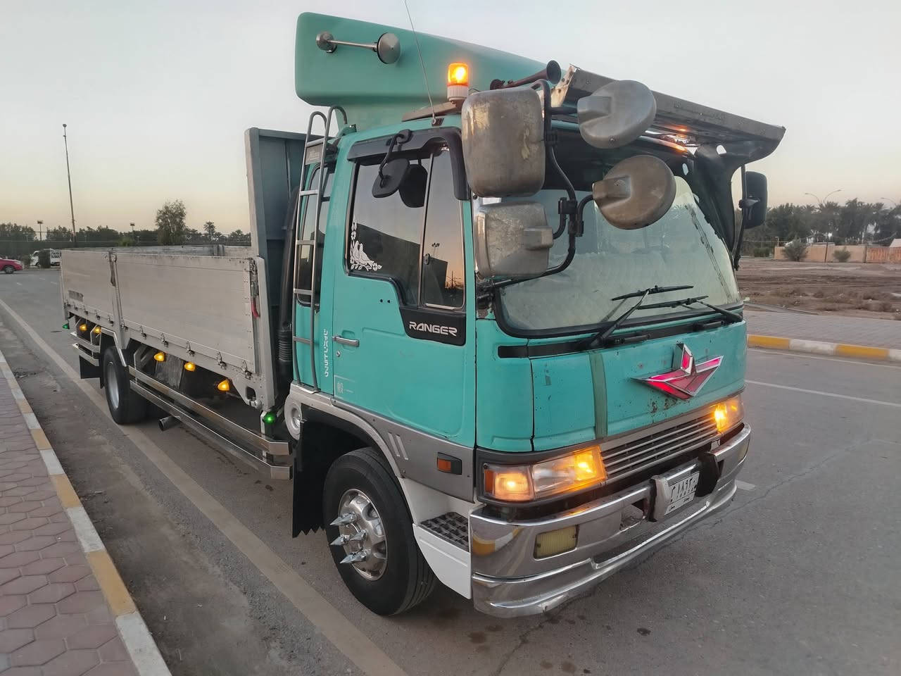 سلام عليكم هينو طيره مكينه ٧٠ عادي طول سته وربع بلاد مكينه لا صرف ولا تنقيص موديل ٩١ العنوان واسط قضا الصويره سعر ١٨٠ وبيه مجال شي قليل ***********
