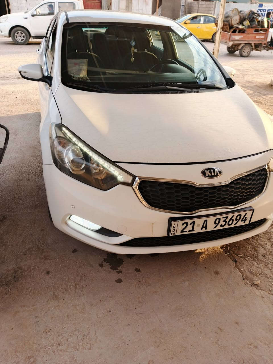 السلام عليكم سيراتو 2014 فول عده البصمه والفتحه رقم جديد تريدتحويل تريد وكاله بسم كردي سعر118رقم صاحب السيارة *********** إتصال فقط
