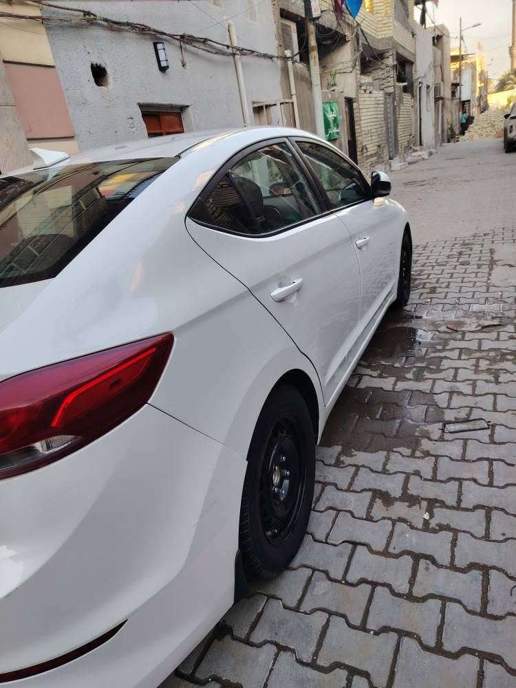 النترا 2018 وارد امريكي بدون دواخل تفاصيل الحادث بالصور سياره ماشية ١١١ الف ميل
تبريدها ع وضع الشركة كير مكينه خير من الله سيارة نص فول سعرها 128وبيها مجال لشراي السيارة بأسمي مكان بغداد لتواصل *********** بغداد, العراق

