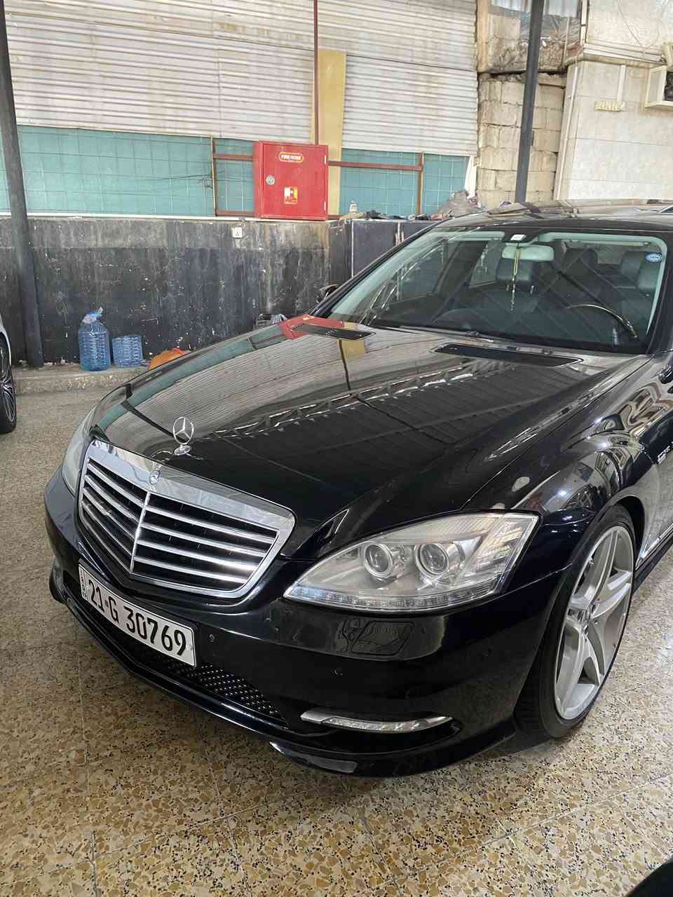 سلام عليكم حبايب
للبيع فقط سعر مناسب 
S 500 2007 
محدث 13 كت amg 
20  AMG 
باب قصير  
سيارة  ووارد يابان  بيها صبغ 
ب 
فقط الباقي  
غرفة نضيفة 
ماشية الف 
1 
بردات  خلفي
بيبان شفط 4 
كشنات تدفئة تبريد 
خزن ميموري 3 انضمة 
ناضور ليلي 
رادار امامي 
حساسات امامي خلفي 
تبريد قطعتين امامي خلفي منفصل 
  صندوك كهرباء  شفط 
بيها هواي مواصفات الجناية يعرفون مواصفاتها 
رقم سليمانيه  تحويل ثاني يوم 
إدامة مسوياها سيرفس للسيارة 
تفاصيل اكثر *********** 
السعر المطلوب195   ورقة وبيها مجال بسيط 
ماكو اس  كلاس بهل سعر و بل عافية عل ياخذه مكان اربيل
