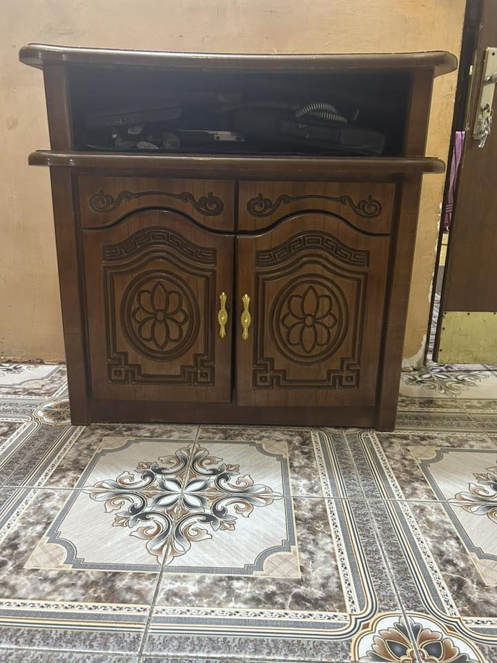 غرفة نوم عراقي موديل ماليزي الداخل صاج والأبواب ndf للبيع السعر 500 الف عنواني بغداد 
للاستفسار ***********
