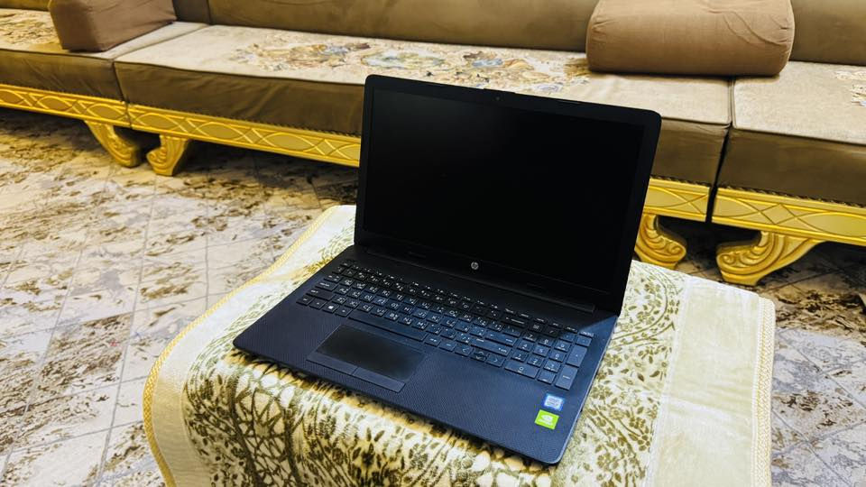 💻 لابتوب HP للبيع – بحالة ممتازة 🔥
📌 الموديل: HP Laptop 15-da1xxx  
📌 المعالج: Intel Core i7-8565U (الجيل الثامن)  
📌 الرام: 8GB بسرعة 2400MHz  
📌 التخزين: 1TB HDD  
📌 كرت الشاشة:  
- NVIDIA GeForce MX130 (2GB)  
- Intel UHD Graphics 620  

📌 الشاشة: 15.6 بوصة  
📌 النظام: Windows 64-bit  
📌 الحالة: نظيف جدًا ويعمل بكفاءة عالية 

✨ مناسب لـ:
✔ الدراسة والأعمال المكتبية  
✔ التصفح ومشاهدة الفيديو  
✔ التصميم الخفيف والبرمجة  
✔ تشغيل بعض الألعاب الخفيفة والمتوسطة  

💡 قابل للتطوير (إضافة SSD أو زيادة الرام لسرعة أعلى 🚀)

📍 الجهاز بحالة ممتازة النظافة 100‎%‎‎
💰 السعر: اتصال على الرقم او واتساب ***********
