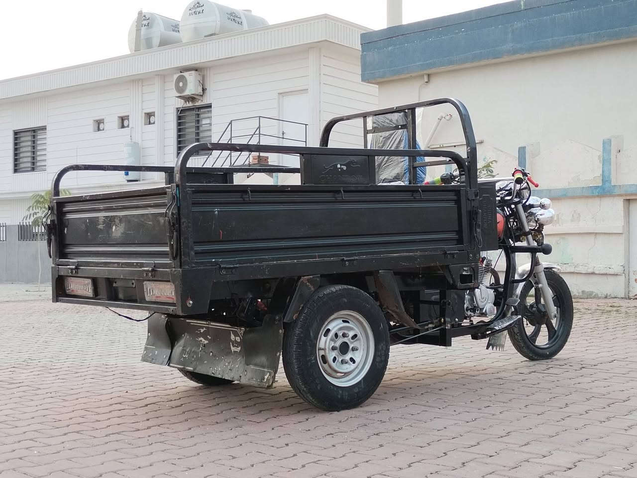 سلام عليكم عندي هاي الستوته موديل 2020 عليه محرك 2024 (بليته ومنفيس كامل) كله بلادي قطره صبغ مابيه شرط ركبه وشاصي ومحرك تخم تاير جوبلس
ستوته حلوه وكاعده السعر بلاش مال بيع
بفلس ونص
بمليون و 175 قفل 🔒
شراي اتصل اخليك ع راسي مو شراي اعبر المنشور
مكاني #كركوك
***********
***********
