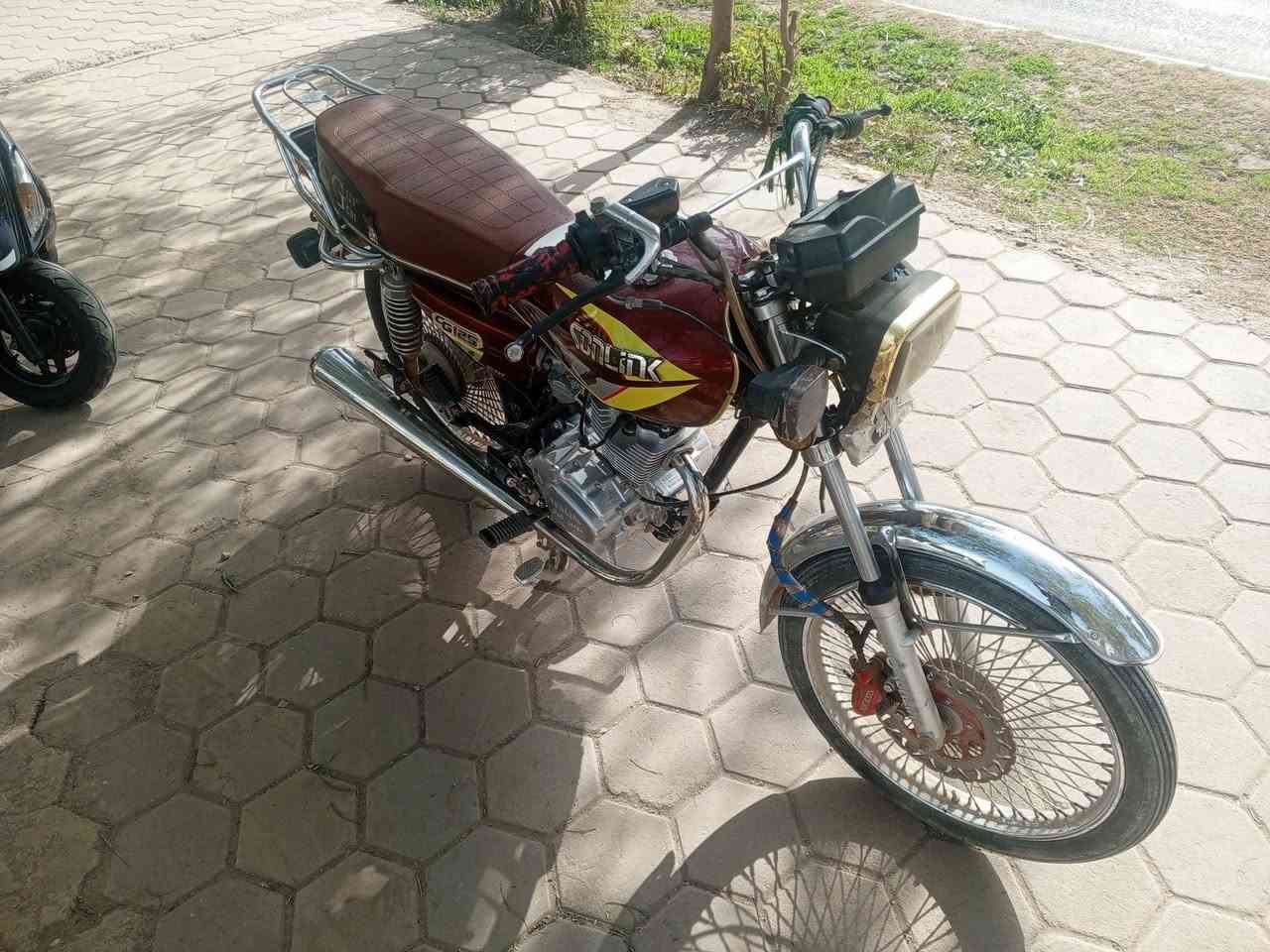 السلام عليكم اربعه كير سونك موديل 23 اسكنر ورقتين مكفوله محرك مكفول بس التانكي شوفت عينك سعره 550 مكاني كوت حي الحكيم الشراي ***********
