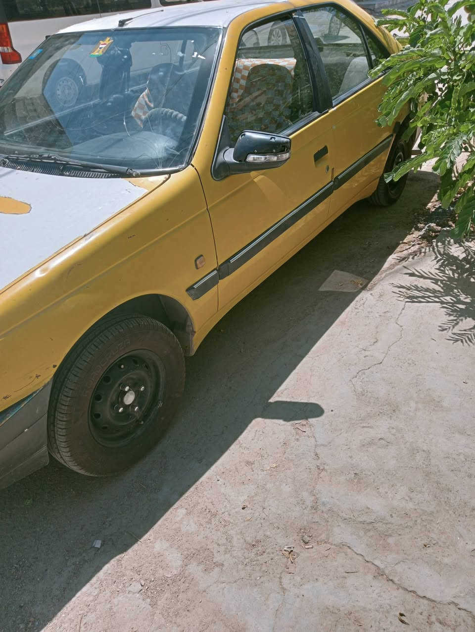 سلام عليكم بيجو روا 2009 باسمي سنوية نفذت قبل يومين تحوير محرك ياباني ونجي وكير اوتماتيك ما مطلوبة السيارة مصفرة .
النقوص حدادية صدر تحتاج 
واكو خلل بالافلاوين بس تشتغل .
السعر 22 ورقة 
المكان بغداد البياع حي الرسالة الاولى .
رقمي 7889571980 ابو حيدر وبيه وتساب ايضا .


**إذا كنت صاحب هذا الإعلان وتريد حذفه لأي سبب، رجاءا أرسل رسالة إلى الدعم الفني**
