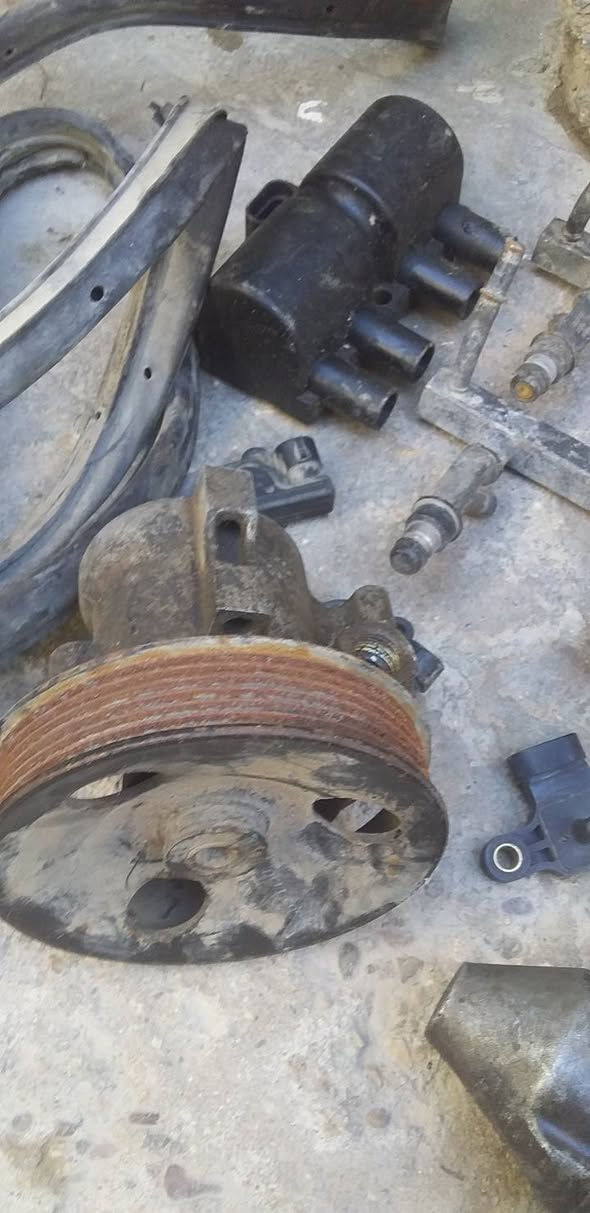 السلآم عليكم أغراض افيو خليجي البيع ماكان الحله قرب جسر الثوره مال افيو رقم  ***********
