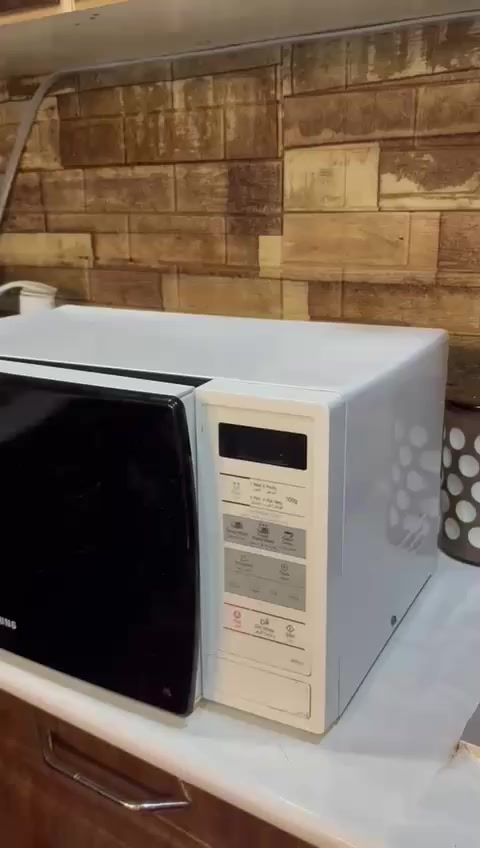 السلام عليكم للبيع مايكرويف نوع سامسونك ٦٥


**إذا كنت صاحب هذا الإعلان وتريد حذفه لأي سبب، رجاءا أرسل رسالة إلى الدعم الفني**