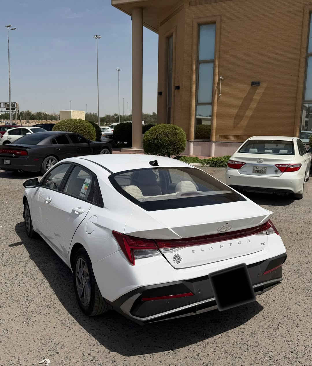 السلام عليكم
هونداي النترا خليجي بيه صبغ مدكر خلفي ونص من الجنطة 

محرك 2000

ماشية 70كيلو متر 

اسبوع وتوصل للبصره 

السعر 130قفل 

***********
