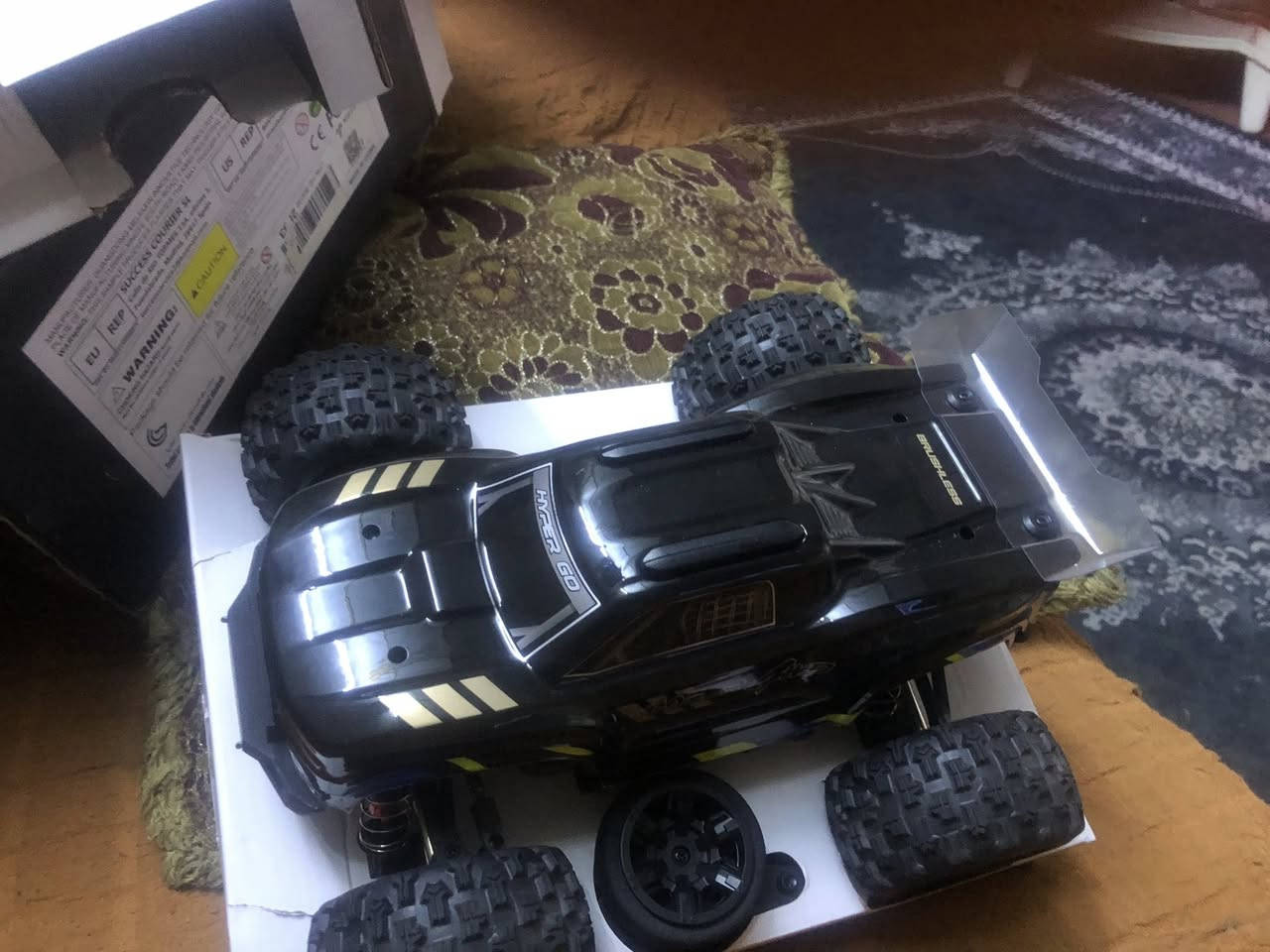 سياره هابر Hyper GO 
حجم 16/1 جديده بالكارتون ماممستخدمه ملحقات ادوات دبل بطارية احتياطيه هوايه متطور برشلز سرعة ٧٠ صاروخ  السعر ب ١٣٠


**إذا كنت صاحب هذا الإعلان وتريد حذفه لأي سبب، رجاءا أرسل رسالة إلى الدعم الفني**