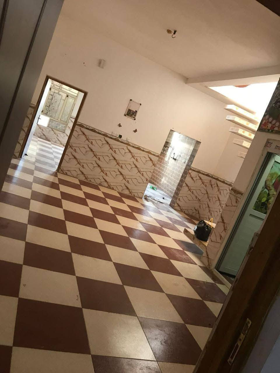 دار للبيع حي الغدير الاوله مساحة ١٠٠متر طابقين طولاني مسلح بناء حديث ٢٠١٩ خلف شارع العام للاستفسار والاتصال على رقم ***********📞
