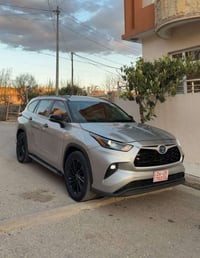 هايلندر XLE • هايبرد • ٢٠٢٣