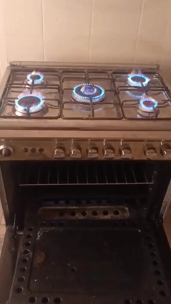 طباخ  اخو الجديد نار زركه فرن شغال يوجد خدمة توصيل ََمكان مدينه صدر


**إذا كنت صاحب هذا الإعلان وتريد حذفه لأي سبب، رجاءا أرسل رسالة إلى الدعم الفني**