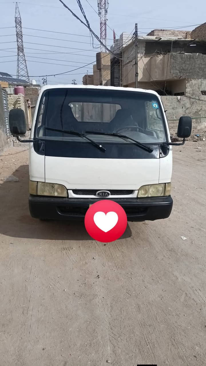 كيا فنتيره 97 رقم بغداد نكليزي بسمي هزه ديده سنويه جديدة تحويل جديد مصفره من كل شي كير مكينه اكسل جديد صدر جديد باتري جديد العنوان بغداد حي اور ام الكبر والغزلان *********** السعر 60 وبيه مجال
