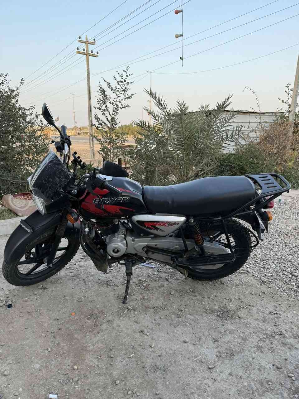 السلام عليكم بوكسر 23 مكفولة كفالة عامة ما مفتوحة ولا مصلحة وعلى ايدي ونظيفة مكاني البصرة القرنة وهذا رقمي ***********
