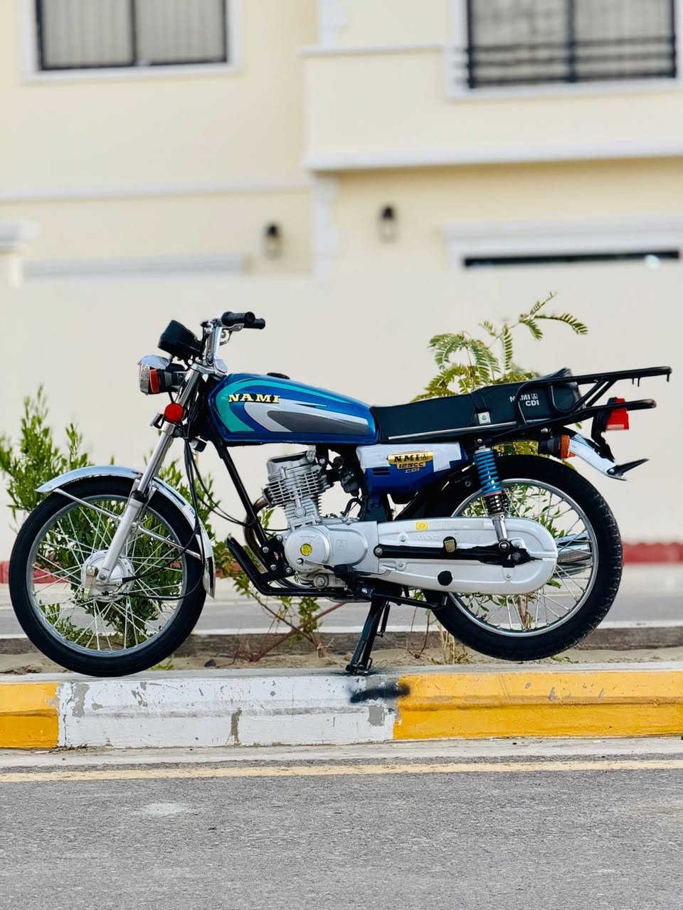 سلام عليكم دراجه للبيع شلامجه مديل22 مطابق كله اصل7اوراق اصلي نضافه100/100 اليدور نضافه وعدله بشارع يجي يمي هذ رقمي اخيك مو شراي لا تتصل ***********
