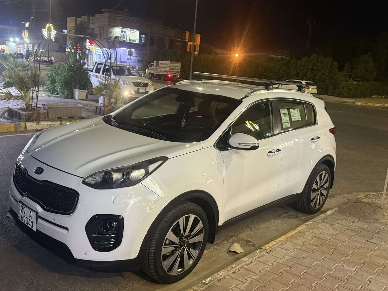 كيا سبورتج موديل 2018 خليجي كفاله عامه 
رقم واسط باسمي
كشنات جلد مطعم 
تحكم جهتين
تبريد بيانو
حساس امامي 
حساس خلفي
كامره
مانع انزلاق تدحرج
اشاير بالمري
مري شفط
شاشه
تبريد قطعتين
محرك 2000cc
زراك لايت
سلوفاكيه
لايت عالي ناصي زنون
كشاف زنون
سويج 
ماشية 170 حقيقي ادك جرس ب 120km
مكاني كوت الزهراء ب185


**إذا كنت صاحب هذا الإعلان وتريد حذفه لأي سبب، رجاءا أرسل رسالة إلى الدعم الفني**