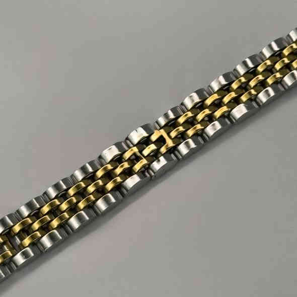 Zain_Pazaar
سوار رجالي ماركة ROLEX

المواصفات
.المعدن ستيل 
.اللون فضي مطعم بالذهبي
.ضمان سنة على الطلاء
.يأتي مع علبة جلد

السعر 25.000 شامل اجور التوصيل
يوجد توصيل لجميع محافظات العراق 

للإستفسار:***********
او مراسلة الصفحة

#ساعات #رجالي #توصيل #f #اكسسوارات #العراق #m #a #ملابس #ماركة #tiktok #instagram #fashion #facebook #تجميل #أناقة #هدايا #هدايارجاليه #هدايامميزة #ضمان #hublot #followforfollowback #explorepage #ex #explore #share #like #instalike #save #money
