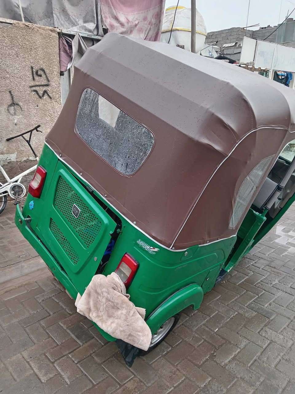 تكتك ٢٠٢٢ مثل ما موظح بل فديو رقم انكليزي صاحبها يريد تحويل السعر ٨و٥٠٠ وبيها مجال خابر وتدلل موجود واساب وهاذ رقمي ***********
