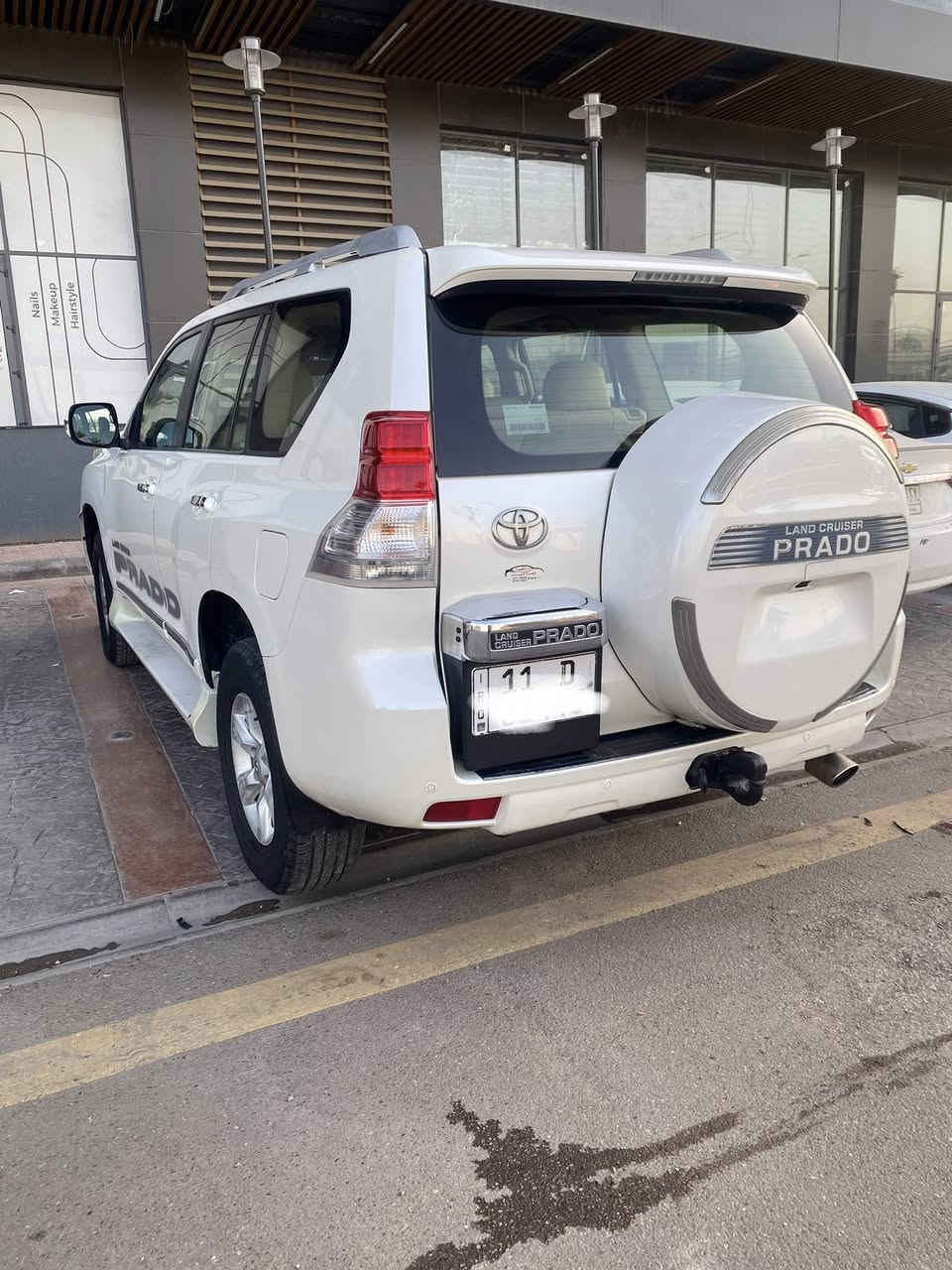 للبيع برادو موديل 2011 ✅
رقم بغداد 
ماشيه 228 الف
فتحه 
دبل تناكي 
شاشه 
حساسات 
مري شفط 
7 راكب  
محرك 6 
مكفوله عده تكحيل شبر 
للبيع او للمراوس حسب القناعه بسعر اقل 
السعر 240$ ورقة وبيها مجال 
مكان السياره بغداد اليرموك 
رقم تلفون ***********
