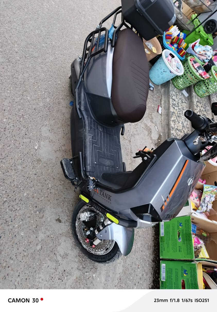 السلام عليكم دراجه للبيع شحن مواصفات عاليه دراجه جديده السعر مليون وبيها مجال بغداد الزعفرانيه ***********
