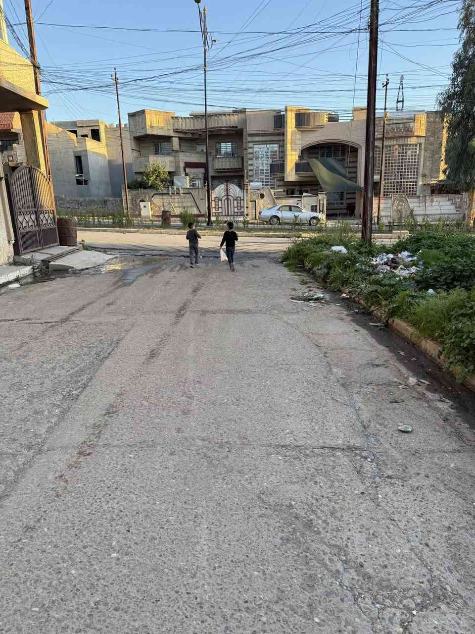 � #عروض #مكتب #دانيه# للعقارت🏡
📍 الموقع: الموصل – [حي-العربي]

سايدين-مطعم-بيس-جكن-ثني بيت علئ سايدين

📐 --المساحة: [140متر- واجهة-14-10]

🛏️ عدد الغرف: [3- غرف- نوم-طابقين]

🛁 عدد الحمامات: [2-حمام ]

🍽️ مطبخ + صالة + كراج + سطح 

✅ صنف اللعقار -سند-طابو-زهور

💸 السعر: [ يُذكر عند التواصل / او الاتصال ]

📞 للاستفسار والمعاينة اتصلوا بنا على الأرقام التالية:*********** اسيا

*********** كورك

📍 موقع المكتب سايدن التعليم العالي 

📍 الموصل – وقرب  مجمع الغزل

✨يرجه -متابعه -الصفحه-الصلكم-كل- مهواجديد

📌 نستقبل كافة العروضات داخل أحياء الموصل 

#عقارات_الموصل #دار_للبيع #الموصل #بيت_للبيع #مكتب_دانيه # للعقار   #فرصة_عقارية #الموصل
