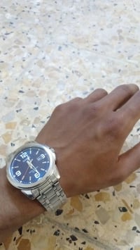 هذه ساعة من شركة Casio بتصميم كلاسيكي معدني، من موديلات MTP-1314D   نو...