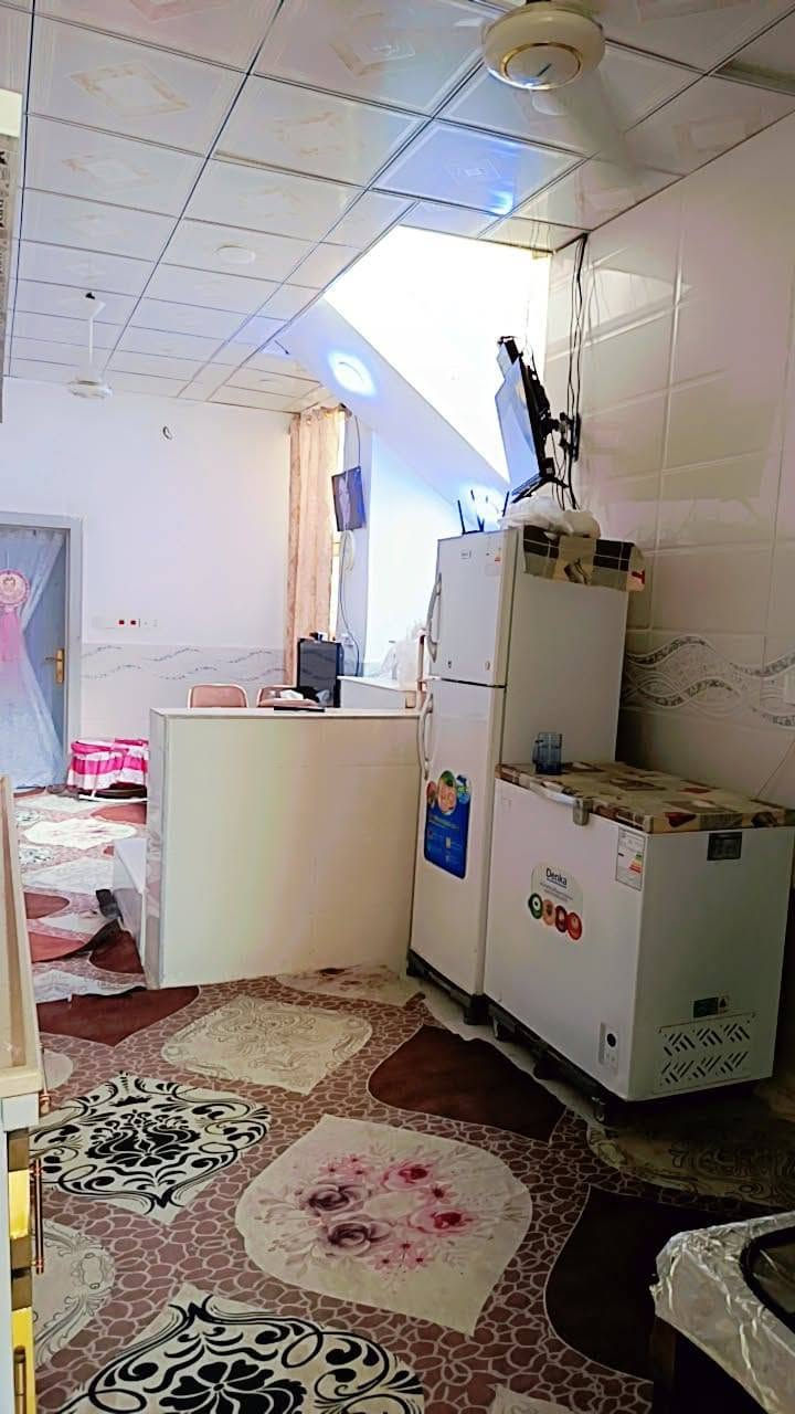 100 متر إقصاد إقصاد
طابو زراعي سند 25 قرار محكمه 
 موقع مميز قريب من الشارع العام بالخط الاول مقابل ملحق قرية الغدير عمود 314 بشارع المدرسه 
مقدمه 25 وكل شهر 500 الف بسعر كلي 45 وبي مجال
للاستفسار اتصل على *********** أو مراسله واتساب
