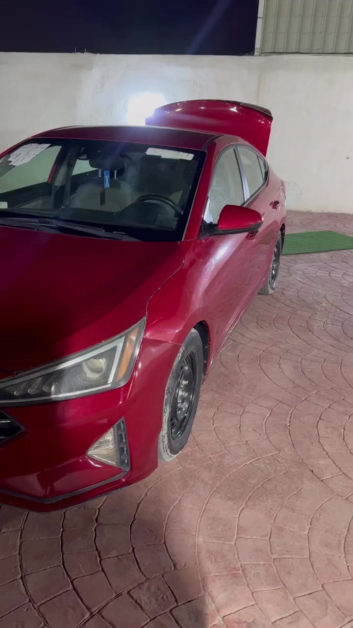 مساء الخير
هونداي الانتره 
مويل 2020
ماشيه96 ميل 
موصفات نص فول 
مناقصه شي كير مكينه ما مفتوح 
كير At
سنويه 28 بسمي 
تبديل جاملغ وبنيد والقديم موجود البنيد 
السعر 125
***********مكاني بغداد
