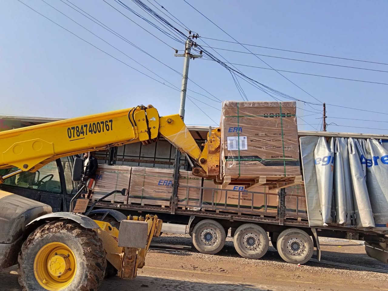 ✨ هناك عروض مميزة من قبل شركة النور الهندسية للطاقة الشمسية على أسعار منظومات الطاقة الشمسية ✨
بسم الله ما شاء الله 🌿
⚡ إنجاز جديد يُضاف إلى سجل أعمال شركة النور الهندسية للطاقة الشمسية ⚡
📍 تم بعون الله نصب منظومة طاقة شمسية متكاملة في:
قضاء الشرقاط – قرية الجميله 
🏡 منزل الأخ  الاستاذ  محمد الجميلي 
🔌 تفاصيل المنظومة: ✅ 15 أمبير نهاري
✅ 15 أمبير ليلي
💡 نعمل في شركة النور الهندسية على توفير طاقة نظيفة، مستقرة، وموثوقة لأهلنا الكرام، مع الالتزام بأعلى معايير الجودة وخدمة ما بعد التنصيب بكل أمانة واحترافية.
🔹 خدمات إضافية تقدمها شركة النور الهندسية:
📦 تجهيز كامل لأصحاب المكاتب والشركات بأسعار جملة تنافسية.
💳 إمكانية التقسيط على منظومات الطاقة الشمسية لتسهيل الدفع على الجميع.
📸 منظومات كاميرات مراقبة عالية الدقة من شركة Tendy العالمية،
📷 بالإضافة إلى كاميرات متحركة (PTZ) بإمكانيات تصوير متقدمة ورؤية ليلية واضحة.
🔧 مركز صيانة متكامل للإنفيرترات والأجهزة الكهربائية، بخبرة هندسية معتمدة.
☎️ للاستفسار والتواصل:
📞 ***********
📞 ***********
📍 الموقع:
محافظة صلاح الدين – الشرقاط – سايدين – قرية الحورية – مقابل محطة الأرجوان
✨ شركة النور الهندسية… ثقة، جودة، وطاقة مستدامة ✨
