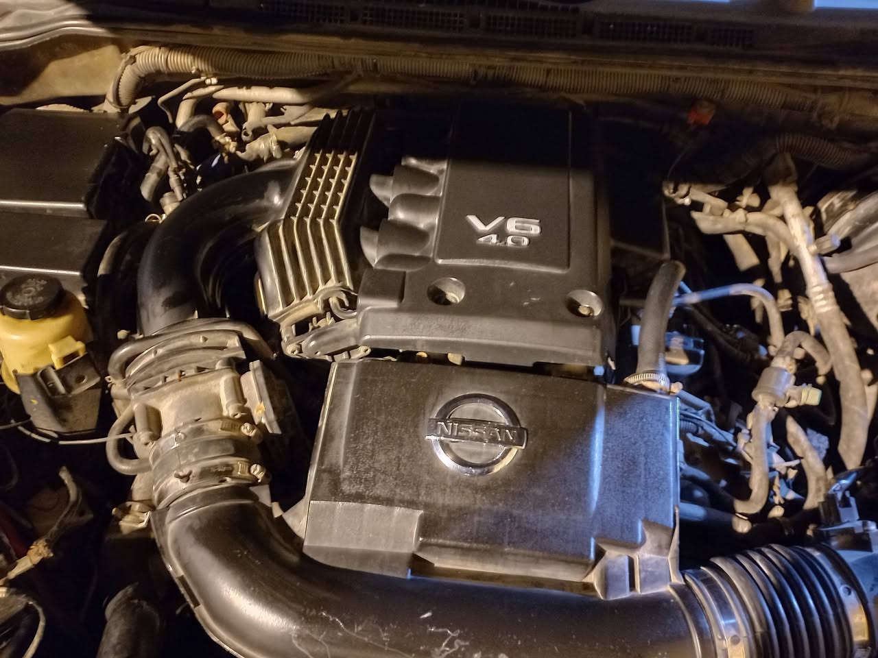 سلام عليكم نيسان اكستيره لبيع موديل 2008ورادخليجي مشروع وطني فورويل سياره خير من الله حداديه جديده محرك جديد سياره ما متعوبه بيهه منضومه غاز 80لتر تحكم مرايه حساسات كهربائيات كلهه كامله سياره نضيفه وماناقصهه برغي سعرهه85مكاني البصره القبله حي المهندسين رقم الهاتف ***********
